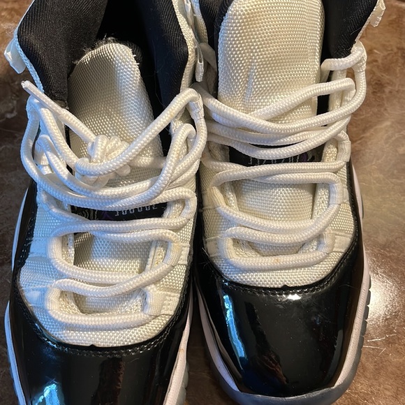 Jordan 11 concords size 8 womens 6 boys - Picture 4 of 6